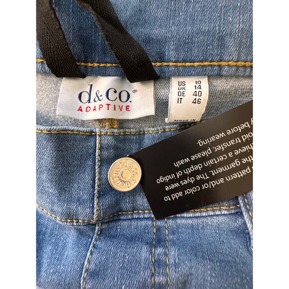 New d & co ADAPTIVE Women's Light Wash Cozy Touch Slim Straight Jeans Size 10 - Picture 3 of 6